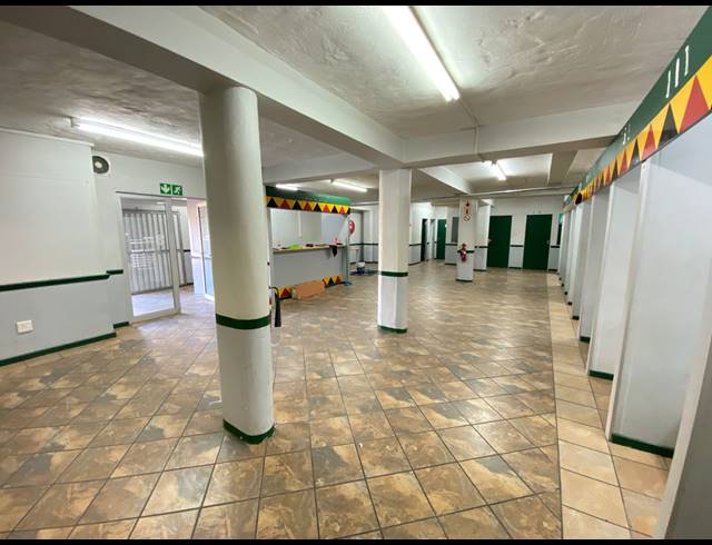 1,020M² BUILDING TO LET IN GEORGE CENTRAL